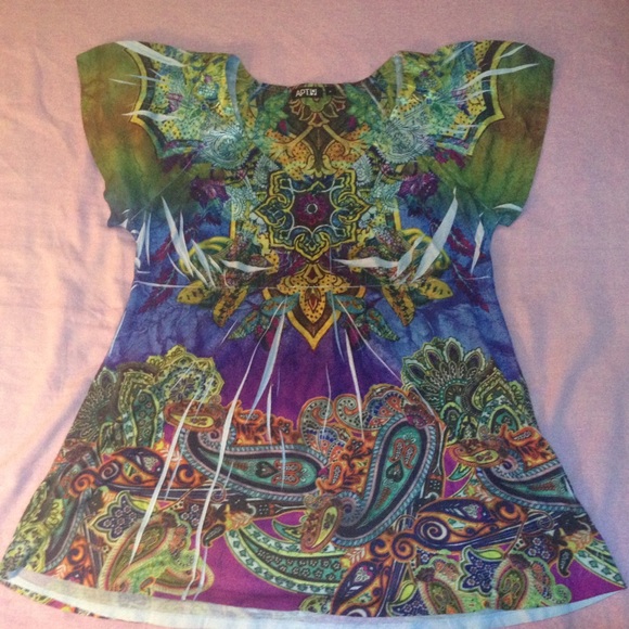 Patterned Blouses 👚💗 - Picture 2 of 7